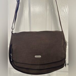 baggallini laptop bag - excellent brand & magnetic 🧲